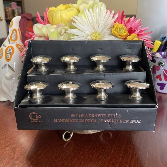 Casa Decor Set Of 8 Silver Hammered Finish Drawer Knobs - NIB - Picture 2 of 4